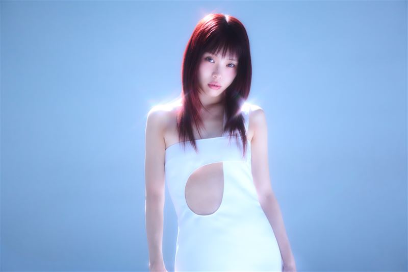 AiNA THE END以〈革命道中 - On The Way〉打開知名度。(圖/出日音樂提供)