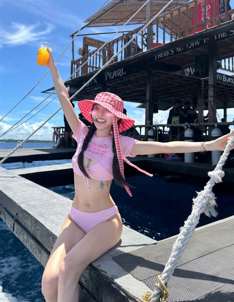 林襄辣秀性感好身材。(圖/翻攝自IG)