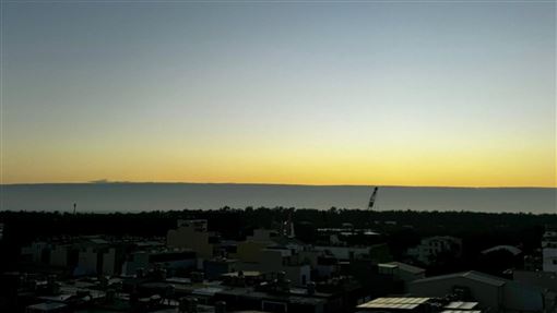 台灣海峽現「黑色巨牆」眾驚：擋住中國了