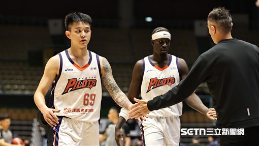 脫離母隊太久　卡總曝盧峻翔忘記本週對手