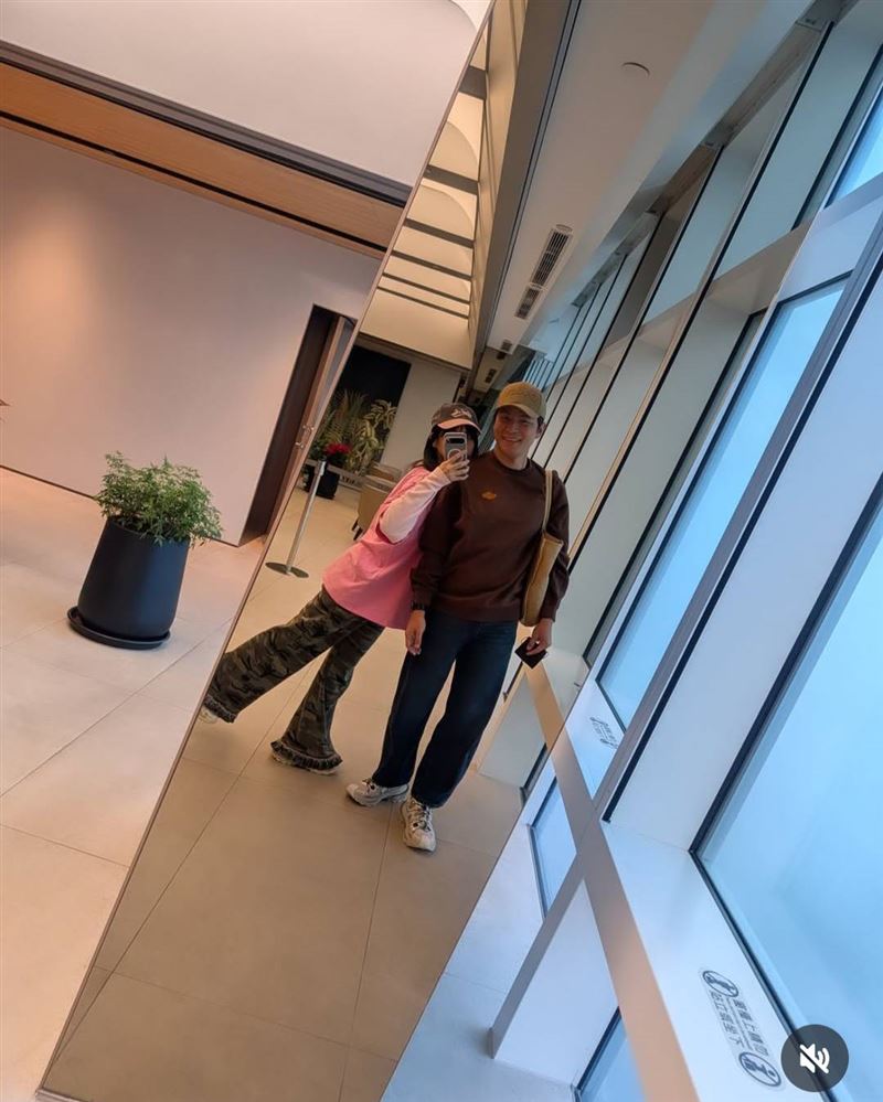 孫協志跟夏宇童婚後感情依舊甜蜜。(圖/翻攝自IG)