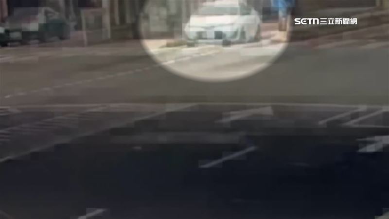 嫌犯拒捕，在北市南京東路上的公車專用道飆車逃逸