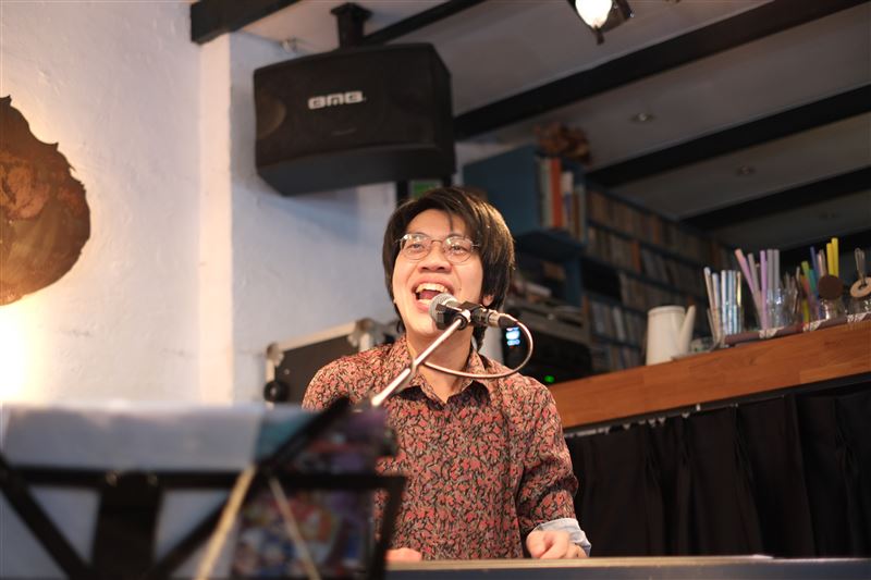 小尾巴將為北流耶誕小鎮帶來兼具趣味與音樂性的演出。(圖/北流提供)