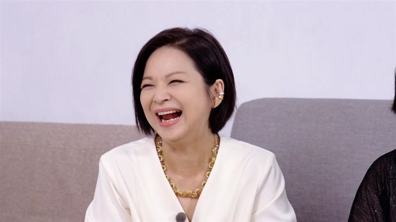楊貴媚靠一句「嘴巴甜一點」撐起影后人生。(圖/公視提供)