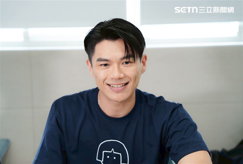 《大濛》演員柯煒林接受《三立新聞網》專訪。(圖/記者趙于瑩攝影)