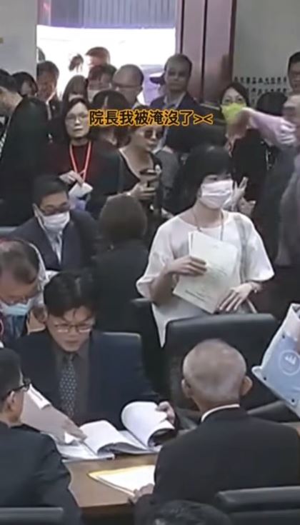 運動部部長李洋也需列席，同時也是李洋上任以來首次參與黨團協商。（圖／翻攝自李洋臉書）