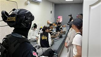 「選妃」來台陪酒賣淫　應召女花名冊曝光