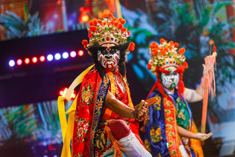 農曆10月23日是艋舺《青山宮》靈安尊王生日!青山宮×文化總會打造神級祭典,讓整個萬華「動」起來了。(圖/《青山宮》提供)