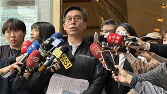 鍾佳濱酸藍白不敢倒閣：畏懼國民意志審判