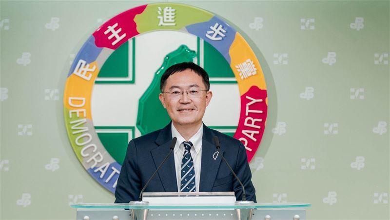 藍白反年改掏空台灣 綠:人民將記住這天