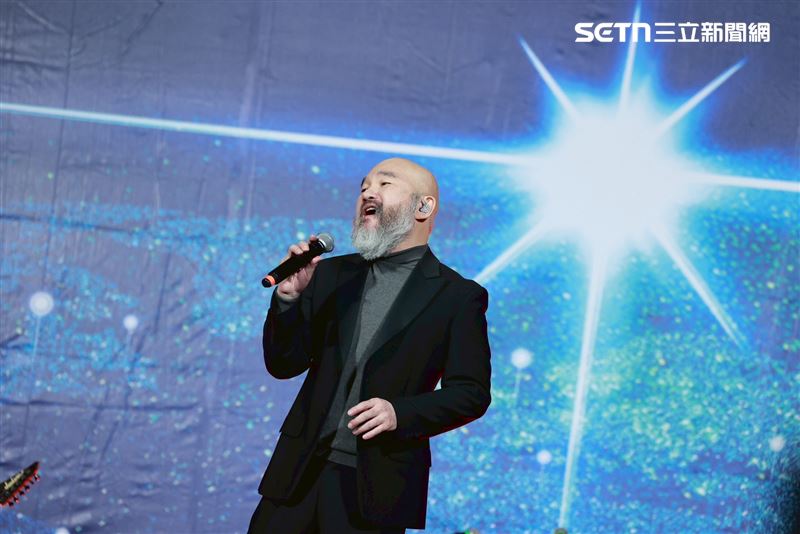 辛龍受邀參加尾牙演出。（圖／記者鄭孟晃攝影）