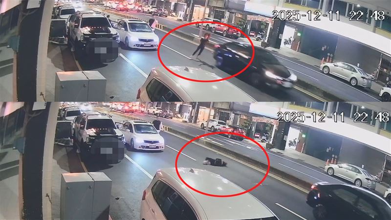 女子看到另一輛黑車經過,趕忙又起身助跑,這次真的被撞倒。(圖/ooxx.mia提供)