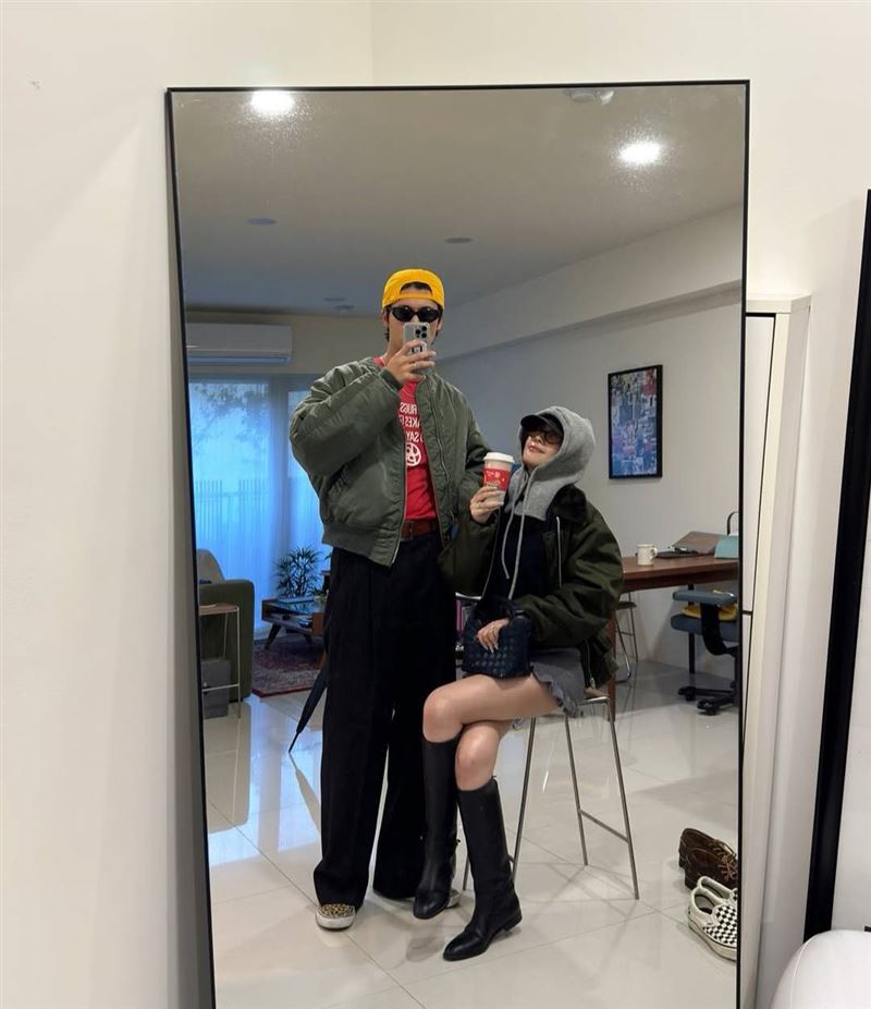 風田與新婚妻甜蜜放閃。(圖/翻攝自風田IG)