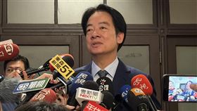 總統賴清德出席「114年宏道獎頒獎典禮」前受訪回應反年改三讀（圖／記者劉秀敏攝影）