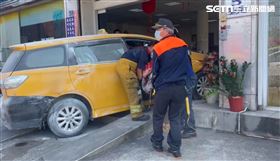 高雄,鳳山,車隊,計程車,運將,糾紛,車禍（圖／民眾提供）