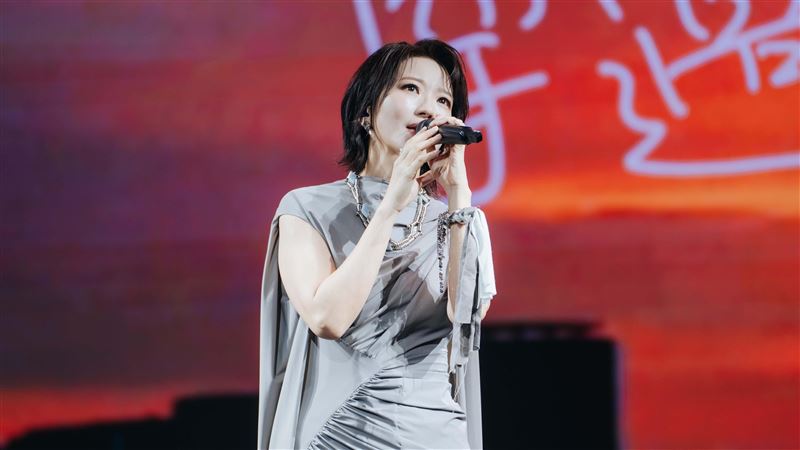 蔡淳佳47歲模樣驚人!消失17年再度露面