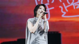 蔡淳佳47歲模樣驚人！消失17年再度露面