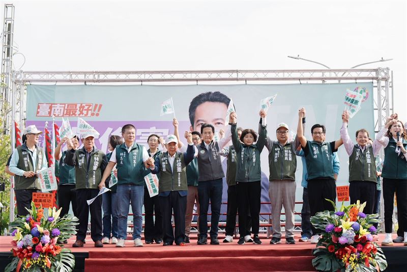 林俊憲麻豆成立後援會湧7500人