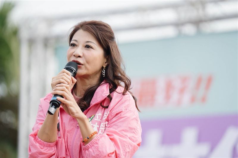 王義川、林楚茵都現身為他站台