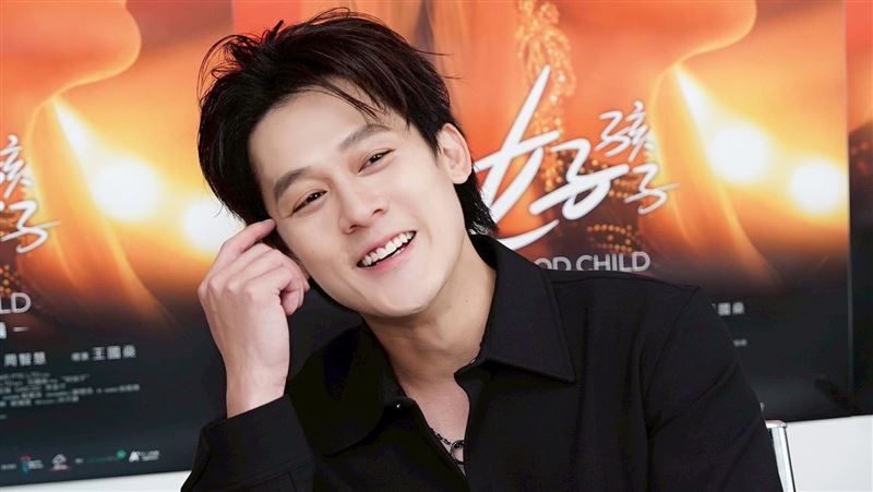 27歲沒紅就賣魚丸!金馬男星穿高跟鞋險摔