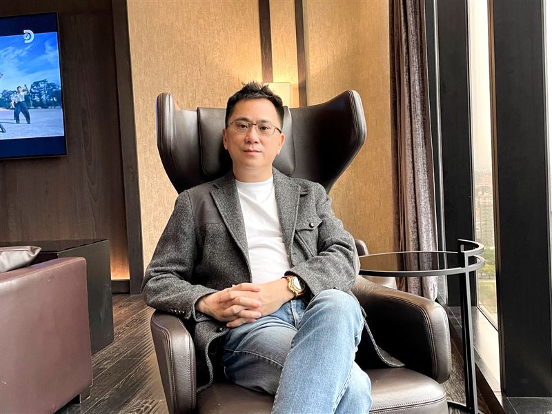 486先生陳延昶,房子還是很貴,但根本沒什麼人買賣。(圖/翻攝自486臉書)