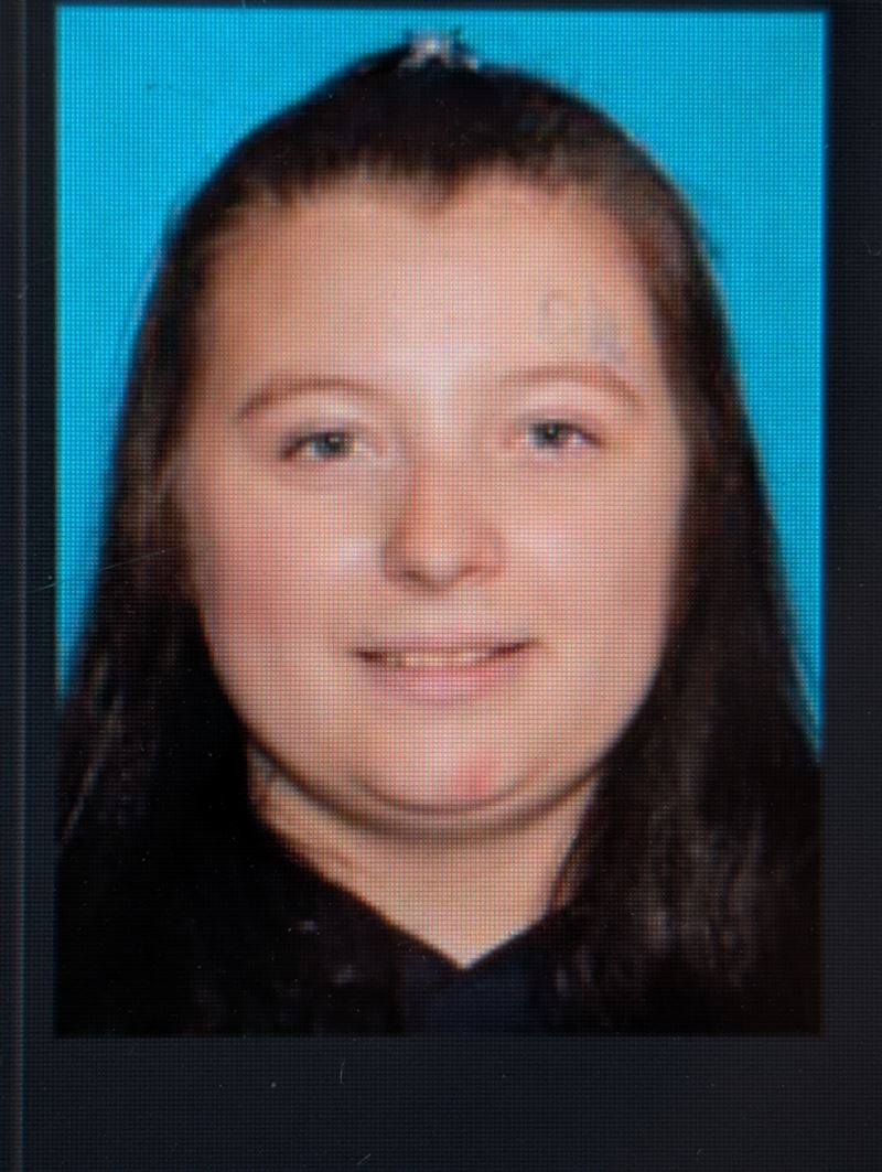 22歲蕾貝卡11月遭通報失蹤,檢警發現遺體且追查發現兇手是她生母及繼父。(圖/翻攝自Missaukee County Sheriff's Office 臉書)