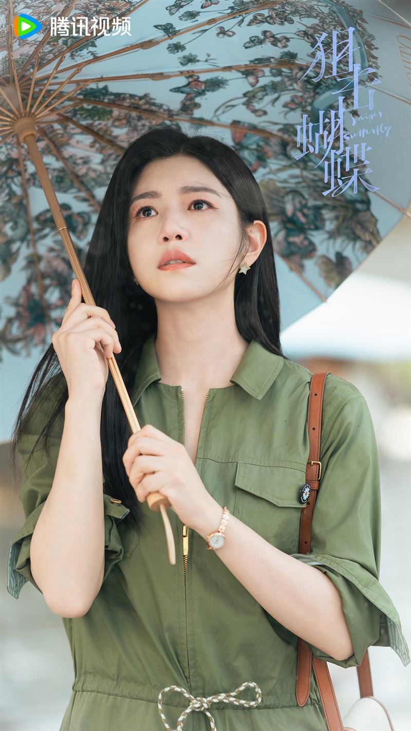 陳妍希在《狙擊蝴蝶》中的狀態被大讚,完全看不出已經42歲。(圖/翻攝自微博)