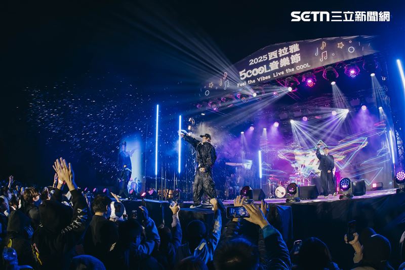 西拉雅5COOL音樂節官田登場,玖壹壹壓軸嗨唱首日湧入2萬樂迷。(圖/翻攝畫面)