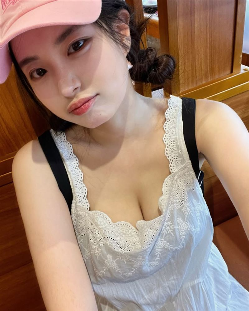 南韓人氣主廚崔鉉碩的女兒崔妍秀。(圖/翻攝自IG @ysdp0715)