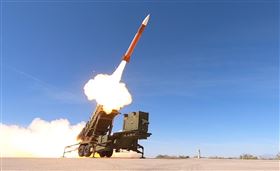 日本政府2026年度國防預算擬編9兆日元（約1.8兆元台幣），金額創紀錄。（圖／翻攝自X平台 @JASDF_PAO）