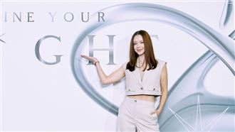 才哽咽離開台灣！安妮背後「大咖金主」曝