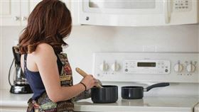 美香婚後成為全職主婦，生活優渥。（示意圖／Pexels）