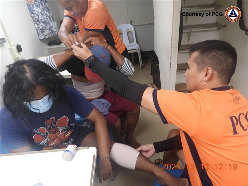 中國海警船水砲攻擊,造成3名漁民受傷(圖/翻攝自X平台 @jaytaryela)