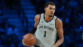 馬刺111：109險勝雷霆闖進NBA盃決賽。（圖／美聯社／達志影像）