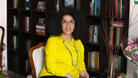 2023年諾貝爾和平獎得主穆罕默迪，日前又傳出被伊朗當局逮捕。歐盟、諾委會與人權團體均發聲要求將她釋放。（圖／翻攝自X平台 @NobelPrize）