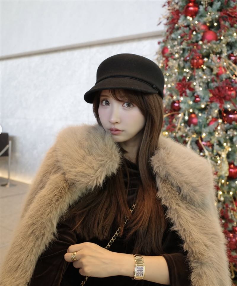 三上悠亞PO美照。(圖/翻攝自IG)