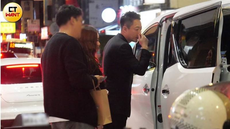 汪小菲帶著老婆馬筱梅去參加好友李進良投資戲劇作品《整形過後》首映會。（圖／本刊攝影組）