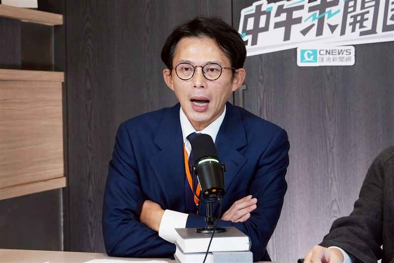 黃國昌接受主持人黃光芹節目《中午來開匯》專訪。(圖/CNEWS匯流新聞網提供)