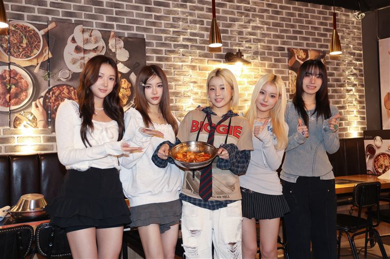 韓團YOUNG POSSE獲得MAMA新人提名,並在TMA獲得熱門潛力獎。(圖/攝影龐文宏提供)