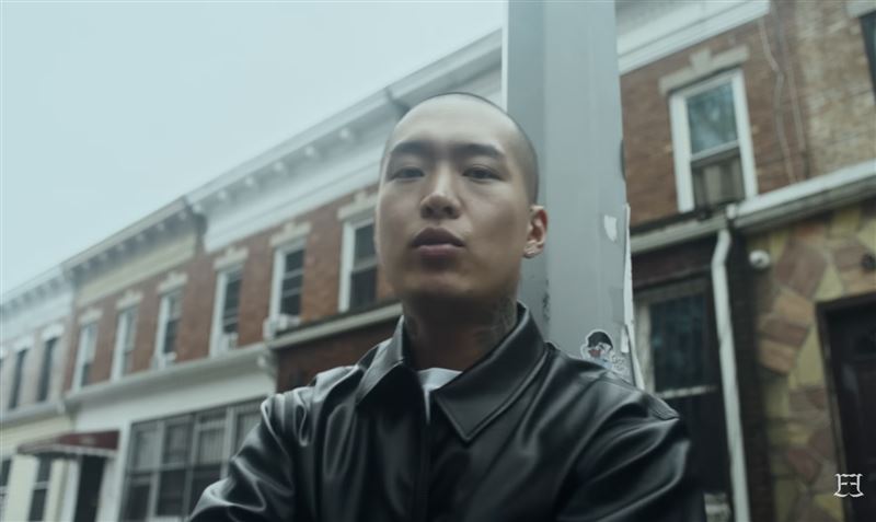 南韓饒舌歌手Owen Ovadoz涉嫌性侵未成年女性。(圖/翻攝自Owen Ovadoz YouTube)