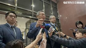 ▲檢察官認為excel檔就是帳冊，帳冊就是金流，柯文哲庭後痛批，根本用臆測在編故事。（圖／記者楊佩琪攝）