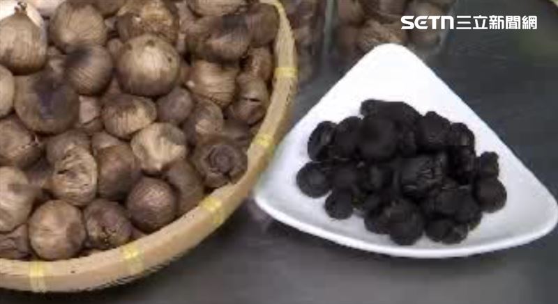 醫師指出，黑蒜並非蒜頭燒焦，而是經過發酵，變得更加溫和不辛辣。（圖／資料照）