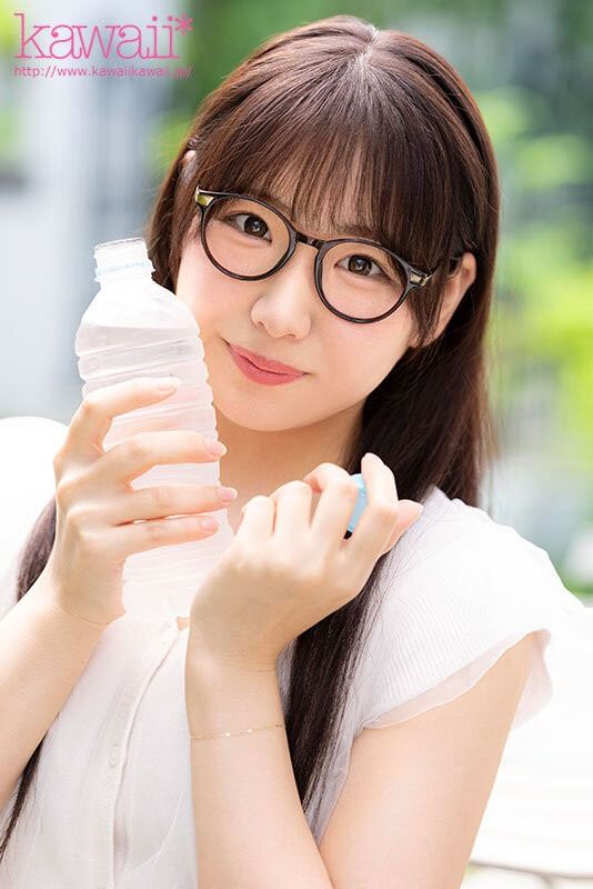 水川菜月為了怕有醜聞禁慾了三年多,不過來自下半身的強烈慾望,讓她決定辭退主播工作,出道成為AV女優。(圖/翻攝自X)