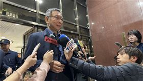 ▲檢察官認為excel檔就是帳冊，帳冊就是金流，柯文哲庭後痛批，根本用臆測在編故事。（圖／記者楊佩琪攝）