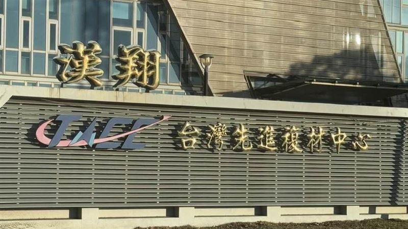 全台灣最會造飛機的漢翔，曾經因經國號戰機（IDF）砍單陷生死危機，還好靠波音、空巴轉包與MRO翻身，2024年營收逾400億元。當年為美籍顧問建的13公頃美軍村，危機後先活化，2022年推文創、2023年變身翔園文旅，把軍工故事做成可住、可逛的航太體驗。（圖／記者師瑞德攝影）