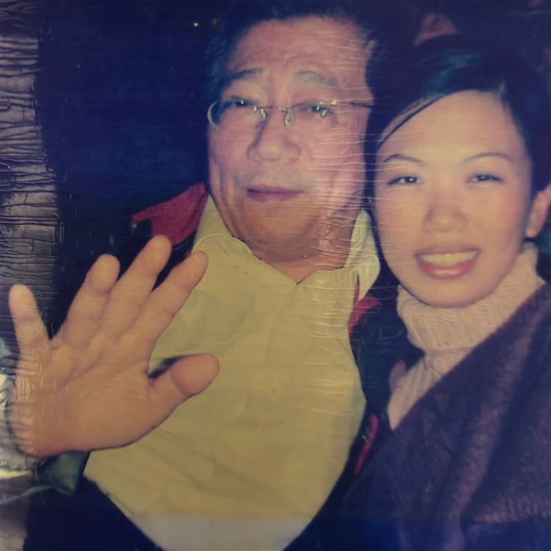 蕭敬騰妻子Summer（林有慧）曬出與父親林光寧生前合照。（圖／翻攝自Summer Lin臉書）