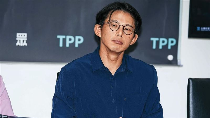 金主曝金援黃國昌近億:如土地公有求必應