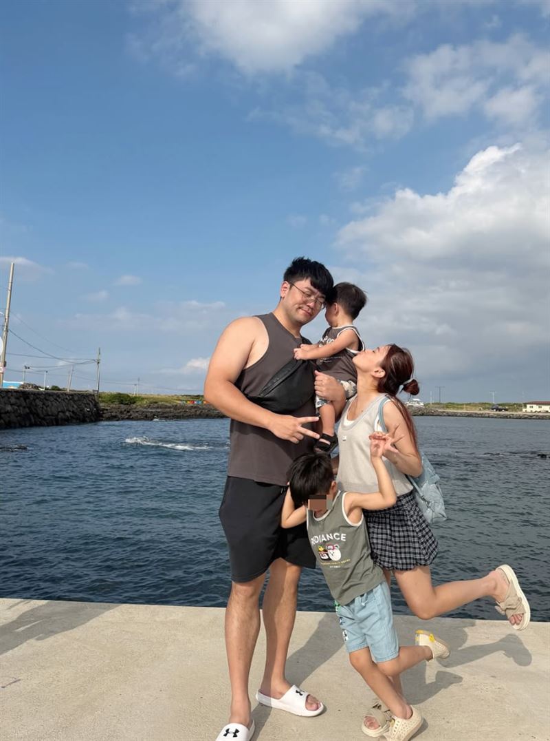 YTR陳彥婷和老公巨人交往8年結婚，婚後育有2子「黃金」、「元寶」。（圖／翻攝自陳彥婷IG）