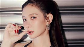 安心亞影視歌三棲。（圖／翻攝自安心亞IG）