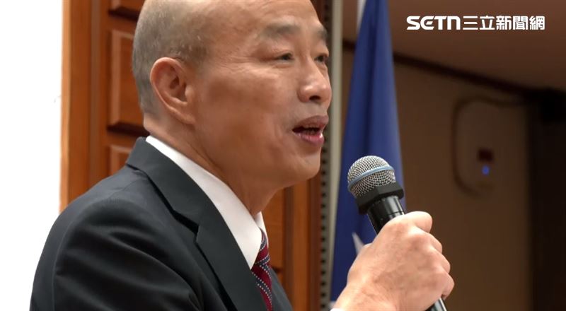 韓國瑜致詞時說「總統請我茶敘,我沒去,但今天我一定要來」。(圖/翻攝畫面)